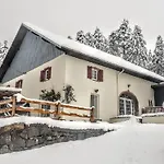 Le Pre Des Biches By Interhome *